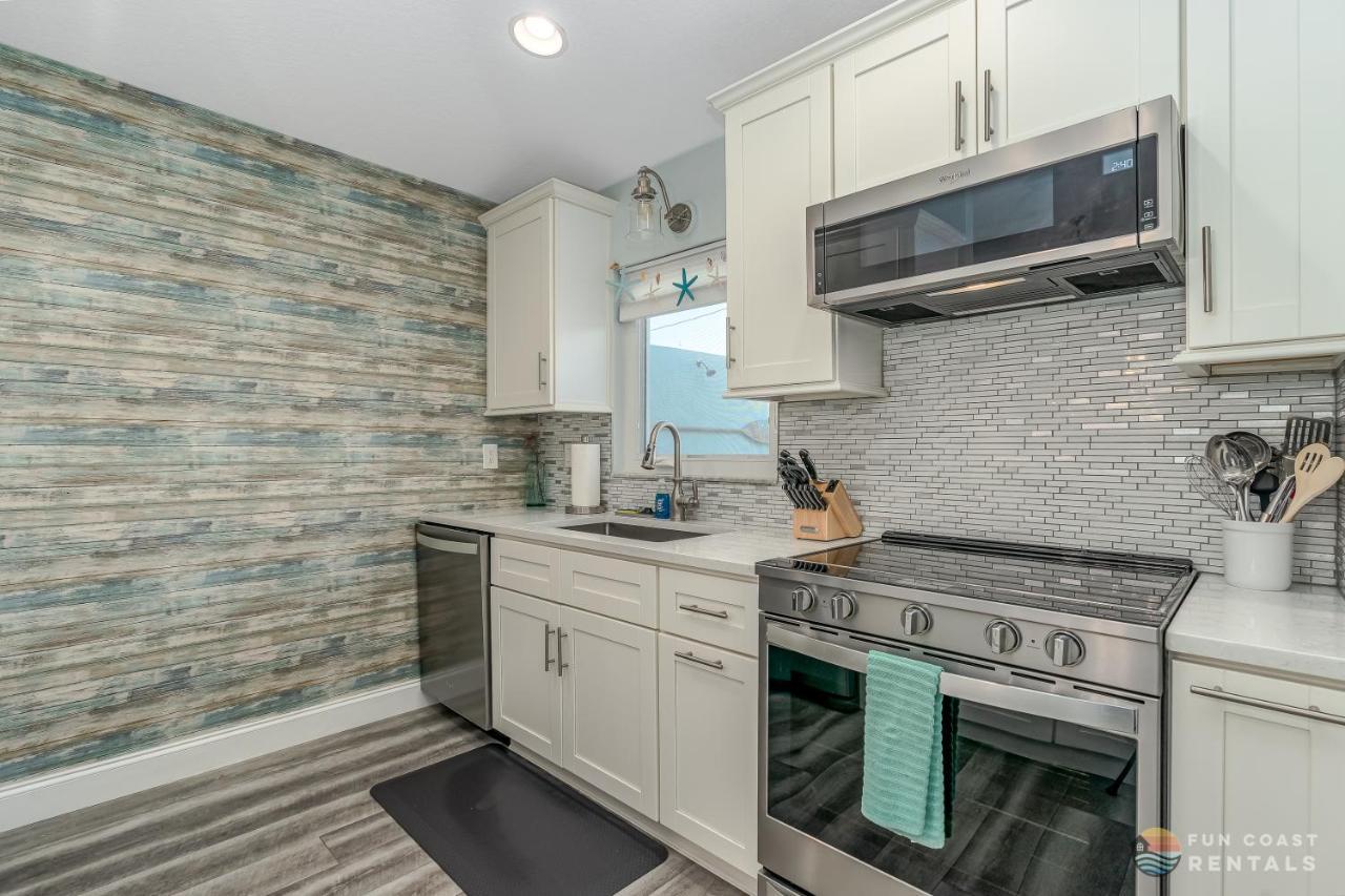 Dog Friendly Home Wprivate Fenced Yard, Garage & Fire Pit Steps To The Beach! New Smyrna Beach Zewnętrze zdjęcie